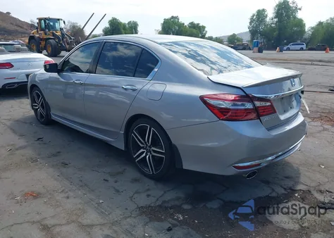 2017 Honda Accord Sport z USA, uszkodzony, nr VIN 1HGCR2F59HA071335